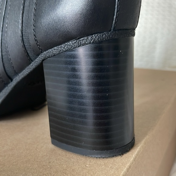 👢 CLARKS Mable Easy black leather boot, size 9 1/2. - Picture 11 of 16